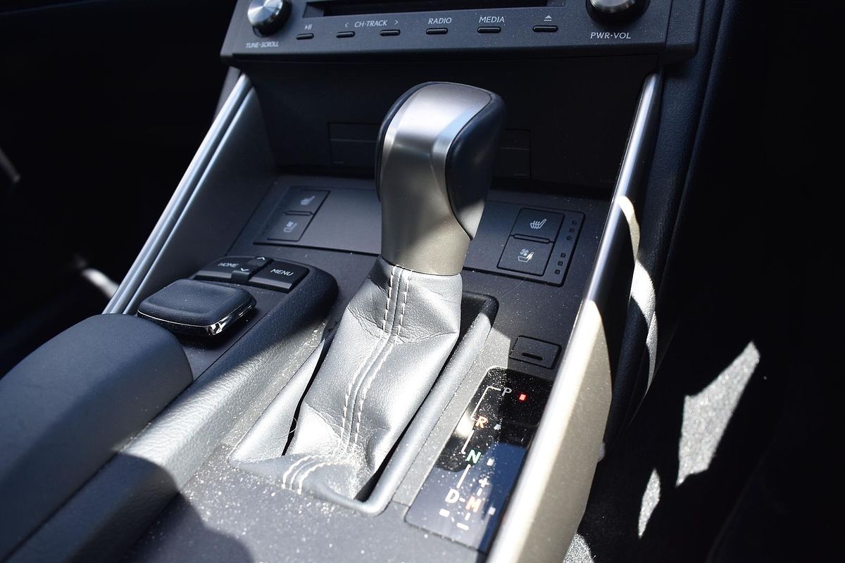 2015 Lexus IS IS250 Luxury GSE30R