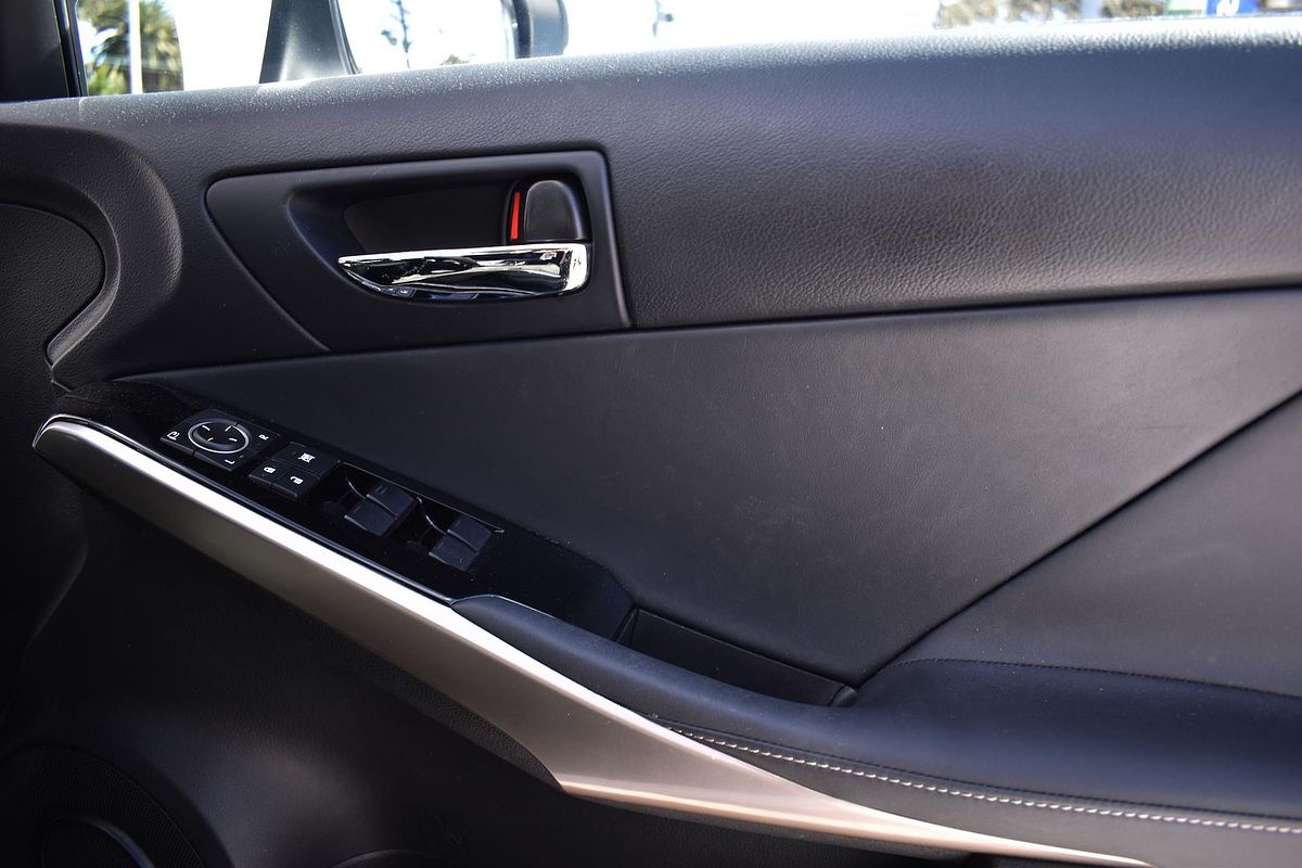 2015 Lexus IS IS250 Luxury GSE30R