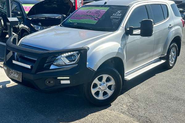 2018 Isuzu MU-X LS-M