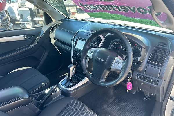 2018 Isuzu MU-X LS-M