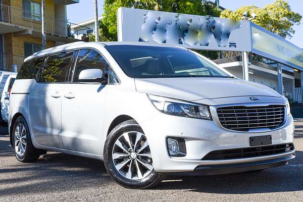 2015 Kia Carnival