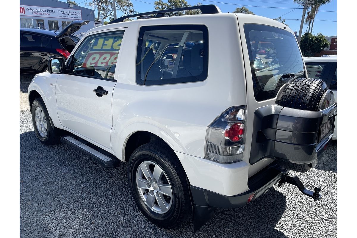 2007 Mitsubishi Pajero R NS