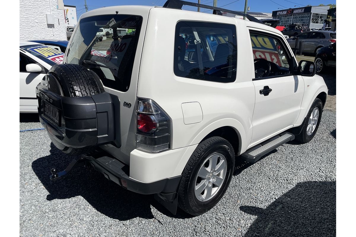 2007 Mitsubishi Pajero R NS