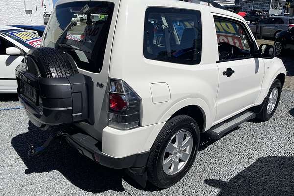 2007 Mitsubishi Pajero R NS