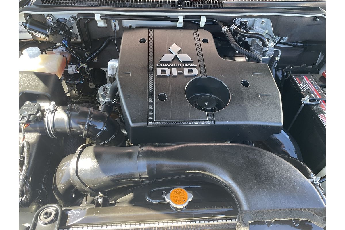 2007 Mitsubishi Pajero R NS