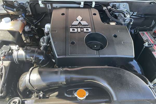 2007 Mitsubishi Pajero R NS
