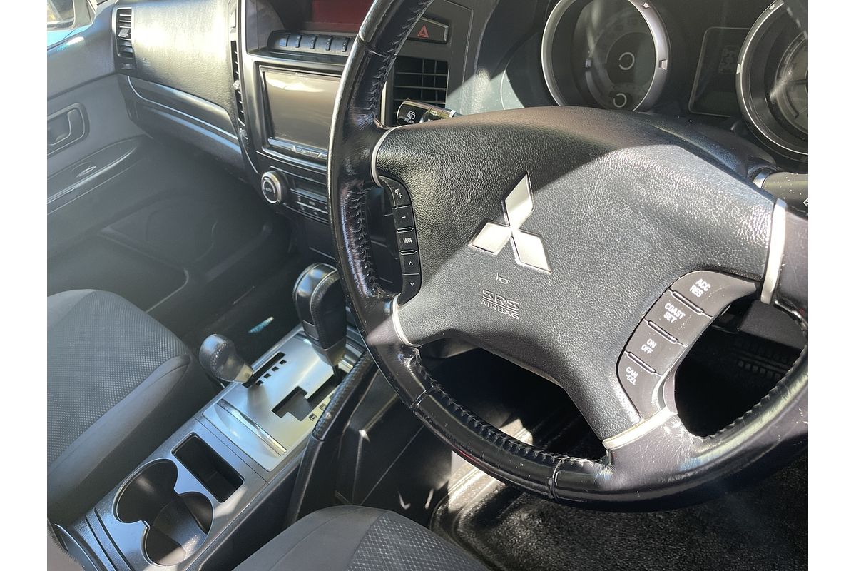 2007 Mitsubishi Pajero R NS