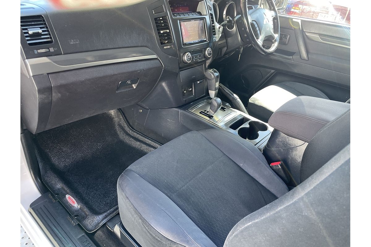 2007 Mitsubishi Pajero R NS