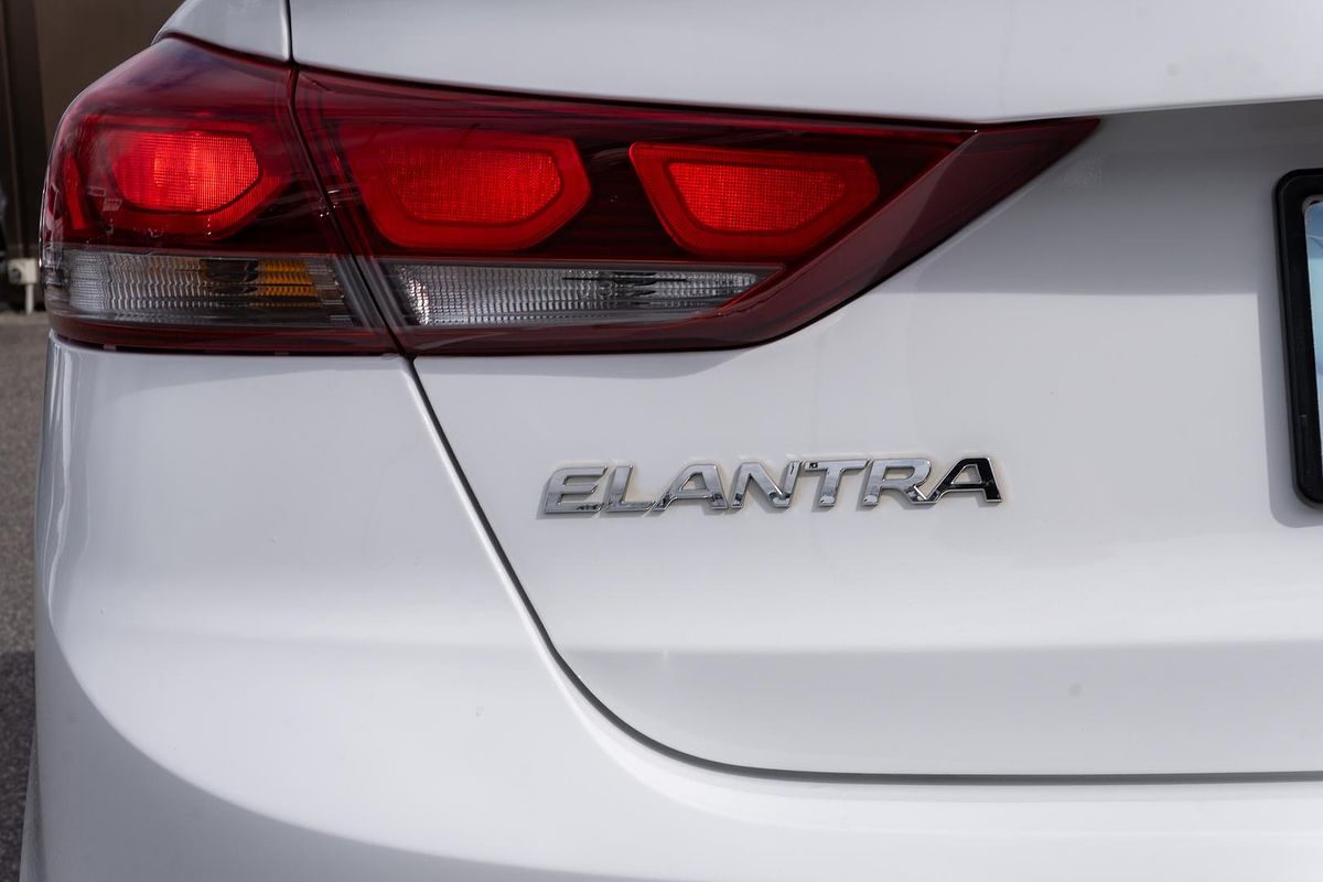 2016 Hyundai Elantra Active AD