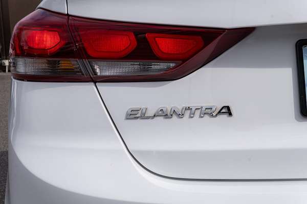 2016 Hyundai Elantra Active AD