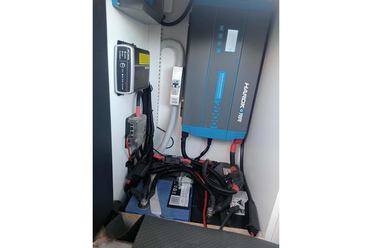 2018 Toyota Hiace Commuter KDH223R MY16