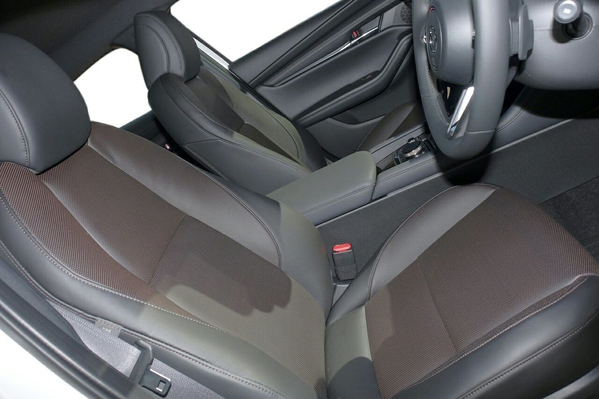 2025 Mazda 3 G20 TOURING VISION 300R