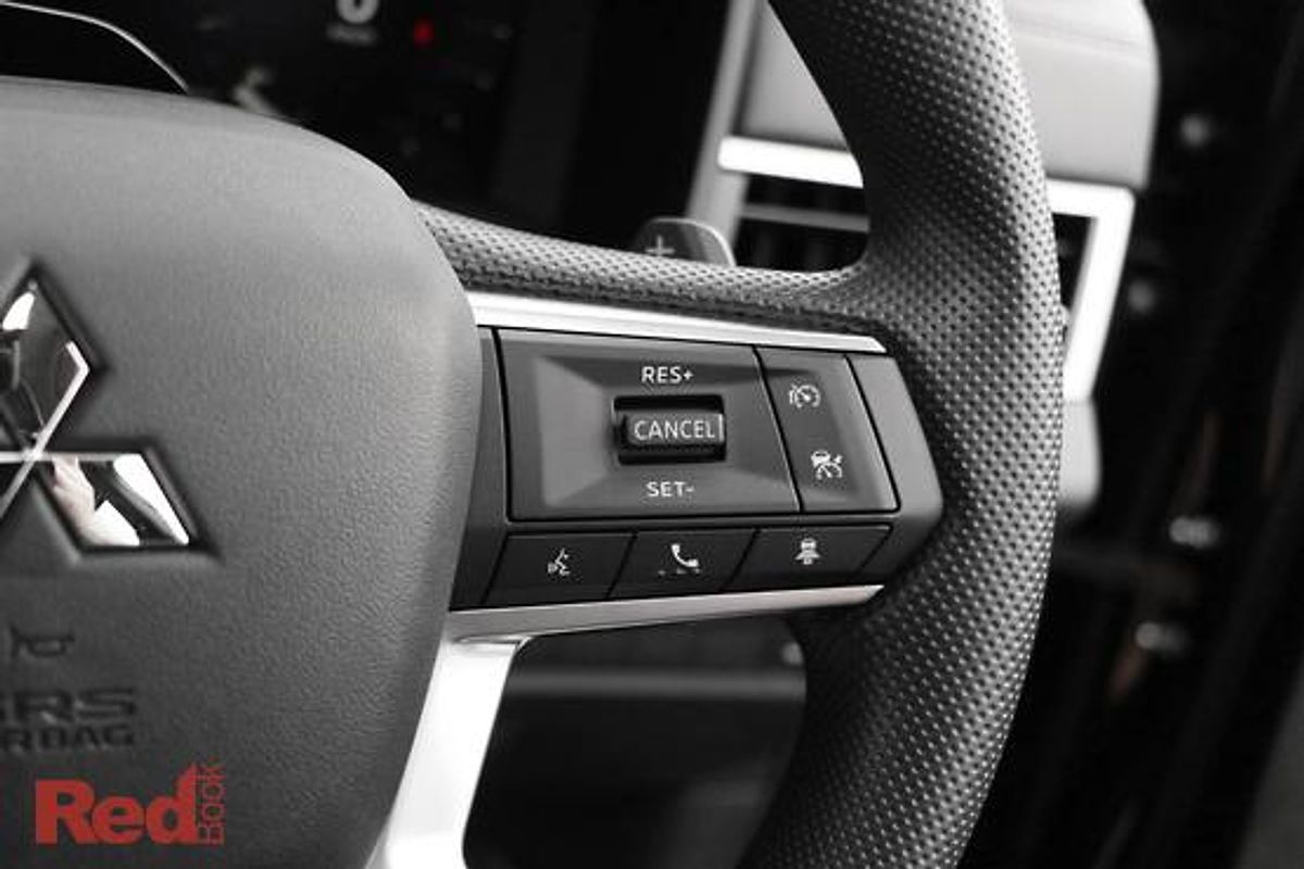 2025 Mitsubishi Outlander ES ZM