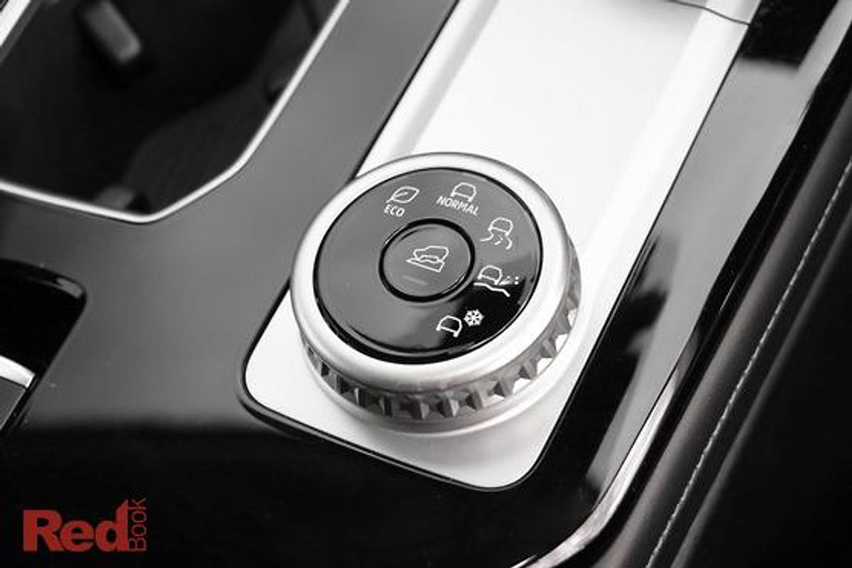 2025 Mitsubishi Outlander ES ZM