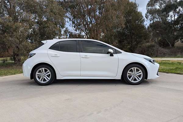 2020 Toyota Corolla Ascent Sport MZEA12R