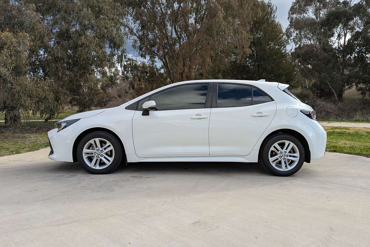 2020 Toyota Corolla Ascent Sport MZEA12R