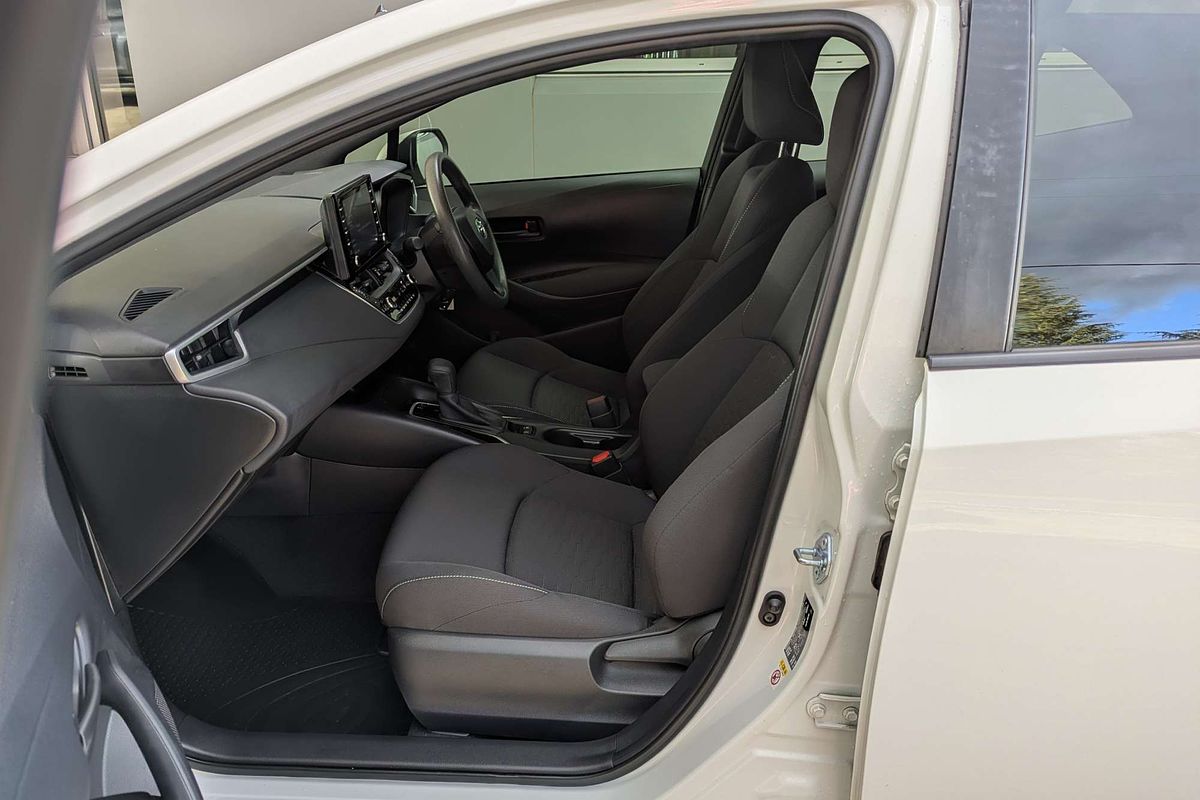 2020 Toyota Corolla Ascent Sport MZEA12R