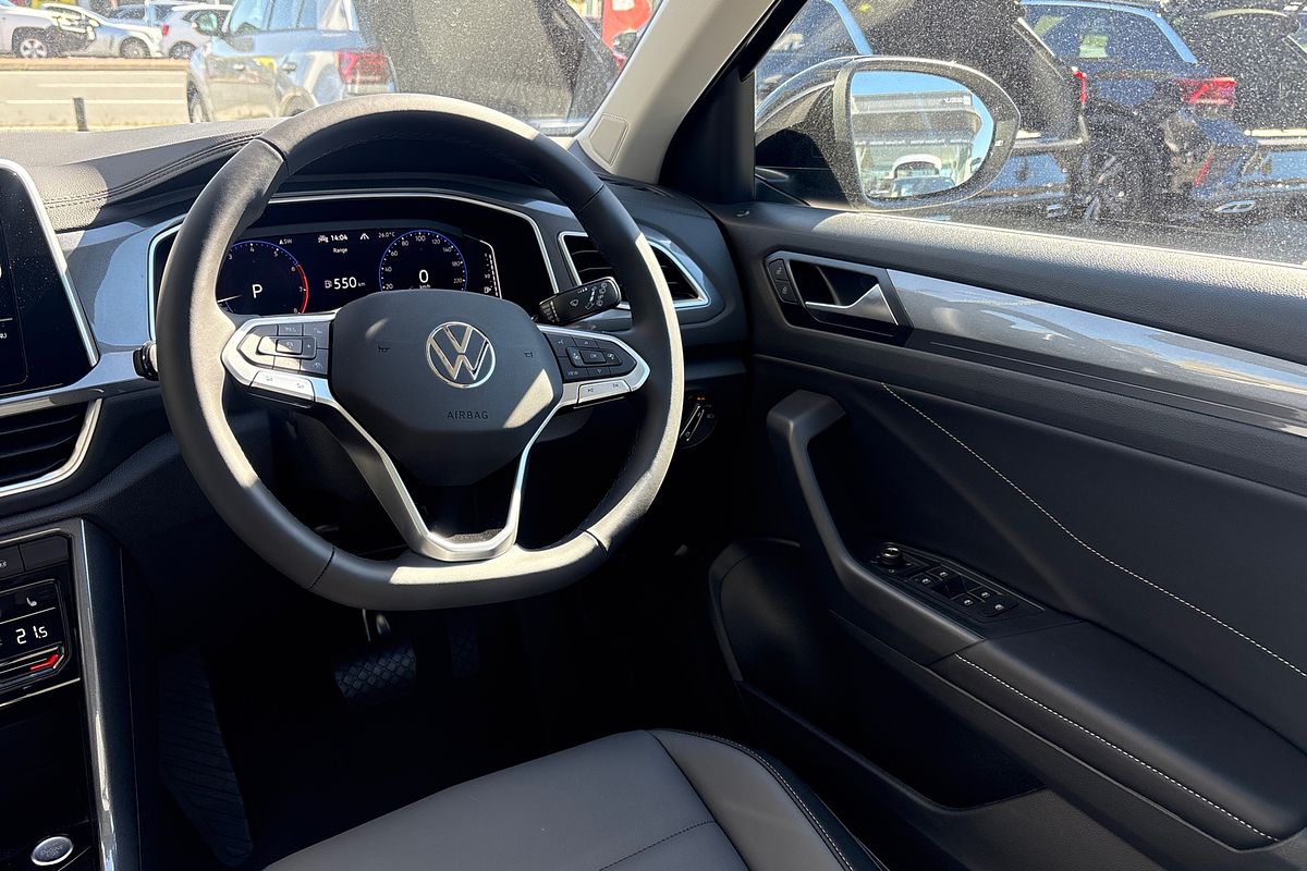 2025 Volkswagen T-Roc 110TSI Style D11