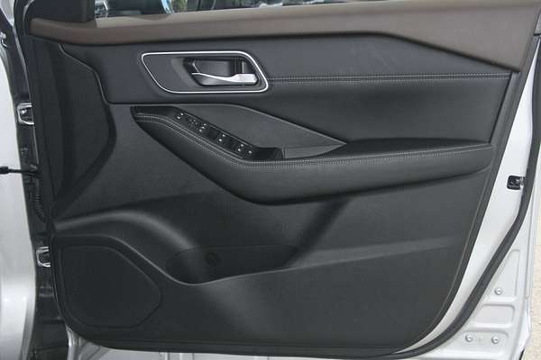 2024 Nissan X-TRAIL ST-L T33