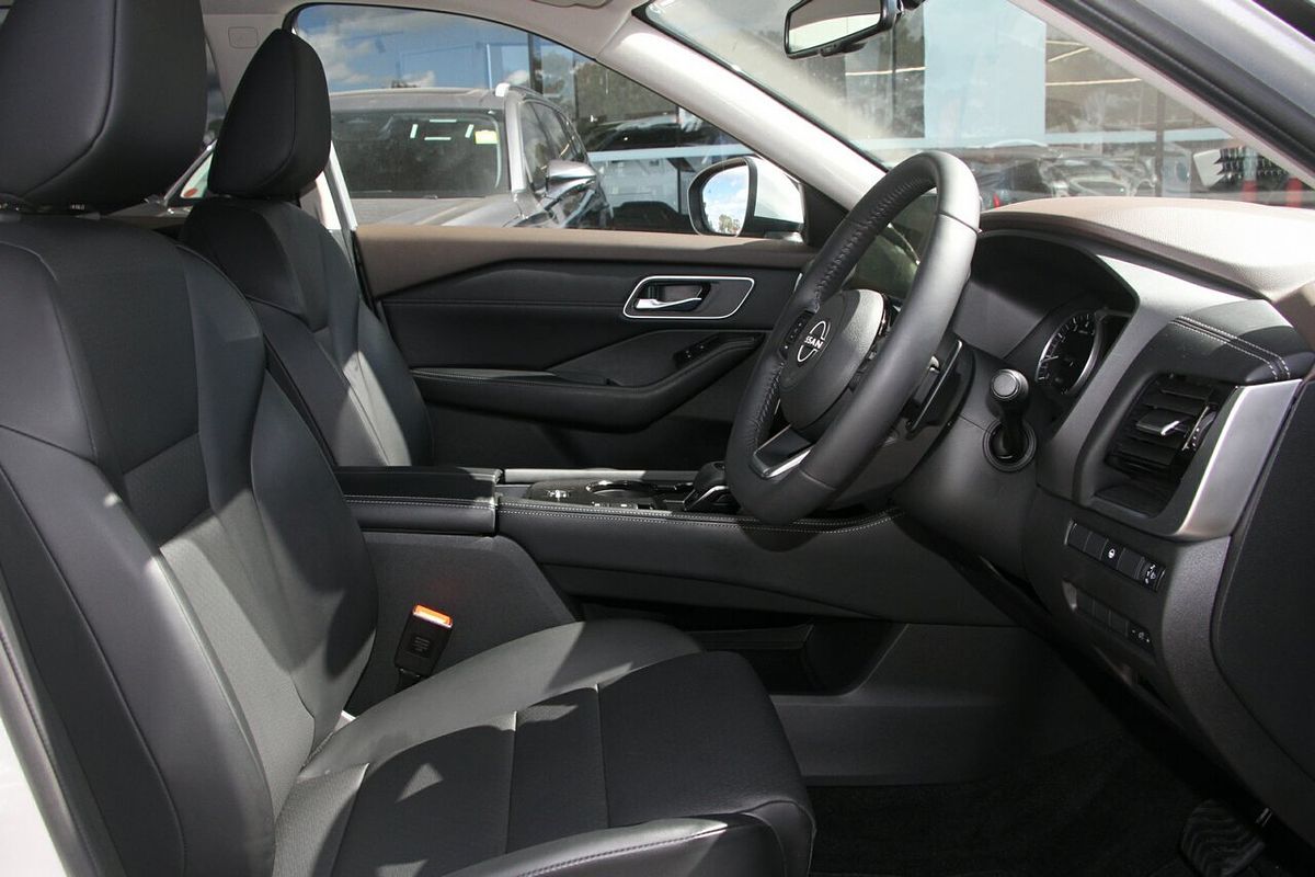 2024 Nissan X-TRAIL ST-L T33