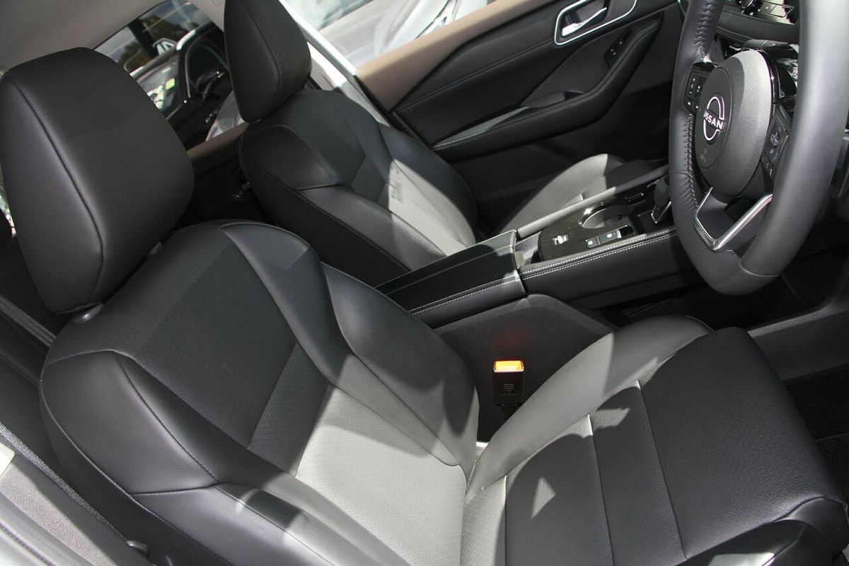 2024 Nissan X-TRAIL ST-L T33