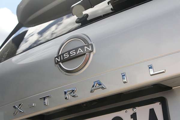 2024 Nissan X-TRAIL ST-L T33