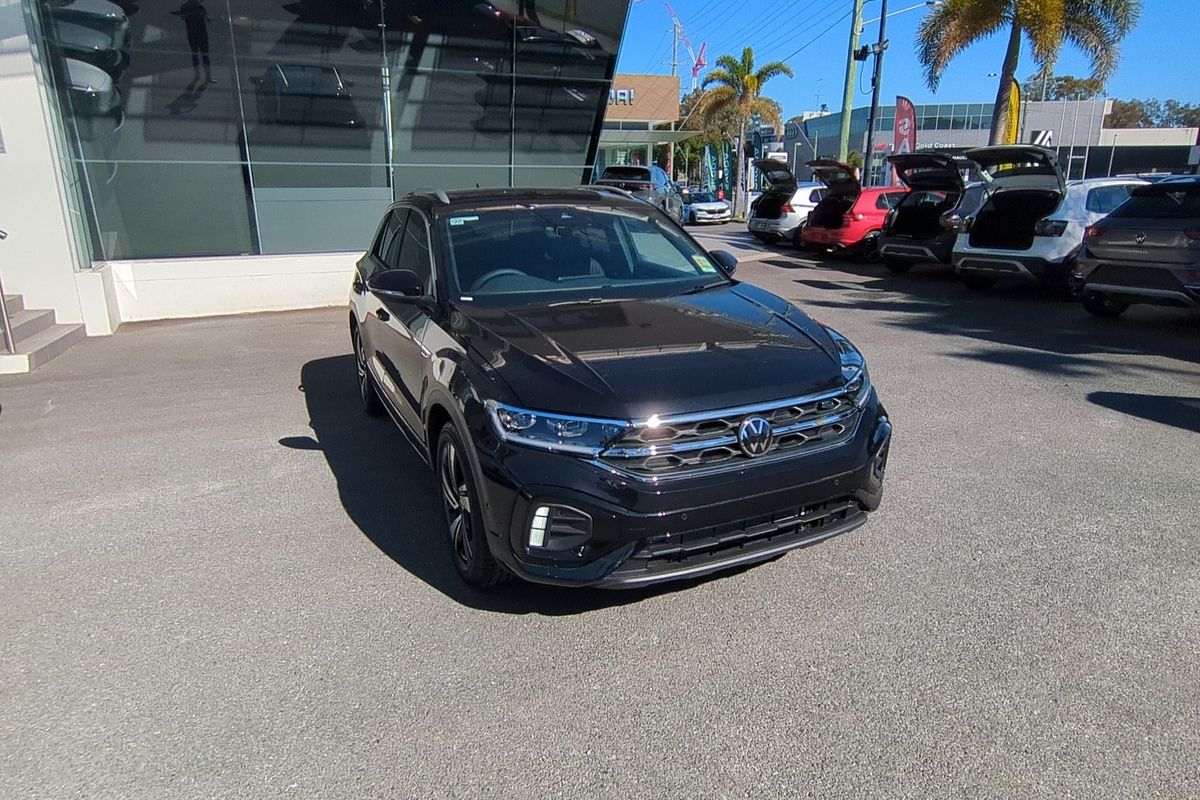 2025 Volkswagen T-Roc 140TSI R-Line D11