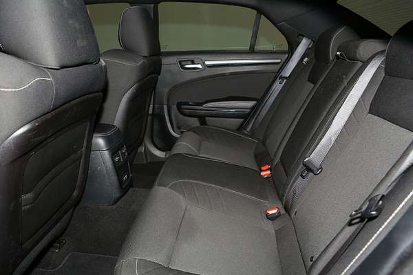 2021 Chrysler 300 SRT Core LX