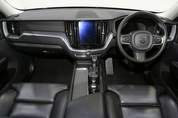 2020 Volvo XC60 T5 Momentum
