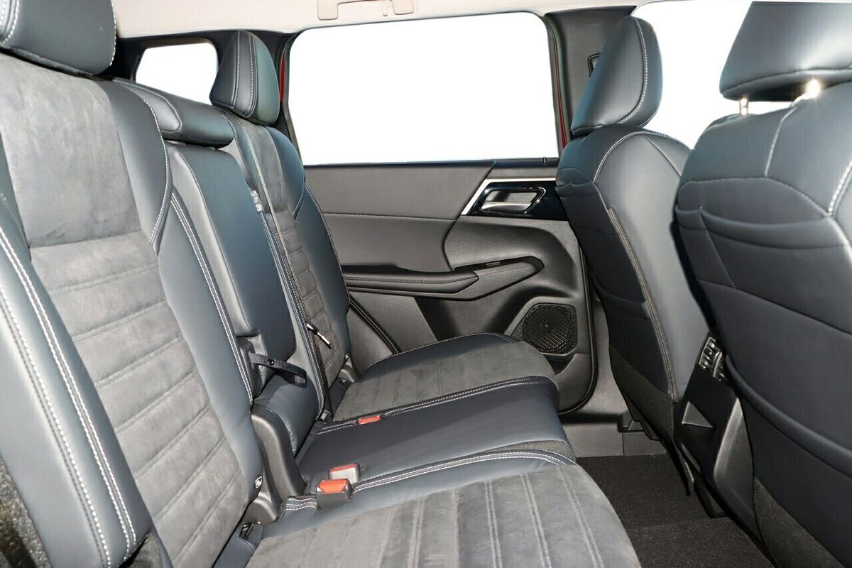 2025 Mitsubishi Outlander Aspire ZM