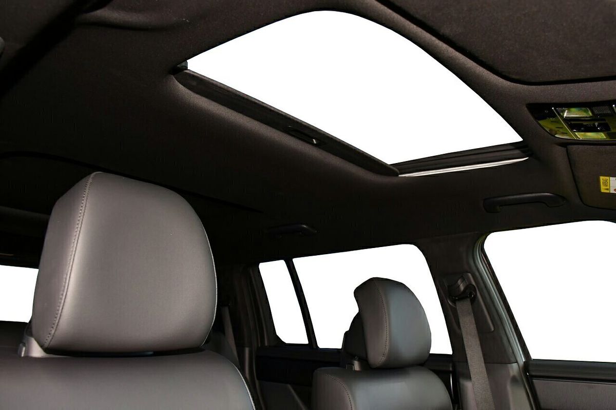 2025 Hyundai Santa Fe Hybrid Calligraphy MX5.V1