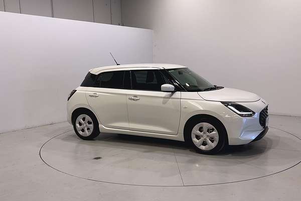 2024 Suzuki Swift Hybrid Plus UZ