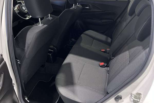 2024 Suzuki Swift Hybrid Plus UZ