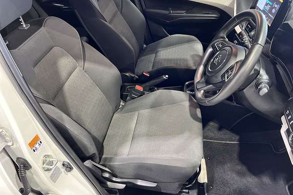 2024 Suzuki Swift Hybrid Plus UZ