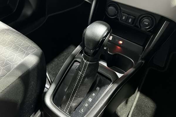 2024 Suzuki Swift Hybrid Plus UZ