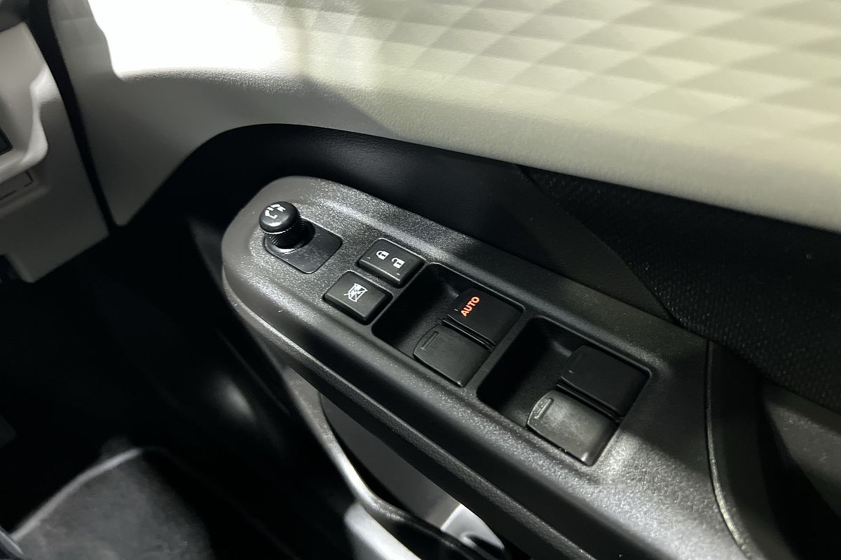 2024 Suzuki Swift Hybrid Plus UZ