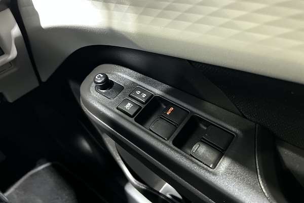 2024 Suzuki Swift Hybrid Plus UZ