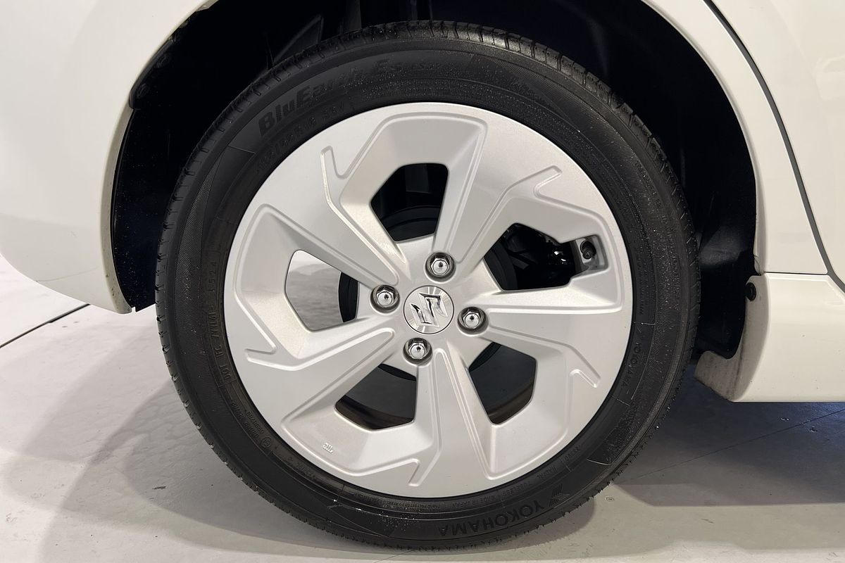 2024 Suzuki Swift Hybrid Plus UZ