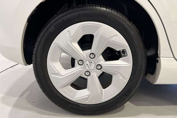 2024 Suzuki Swift Hybrid Plus UZ
