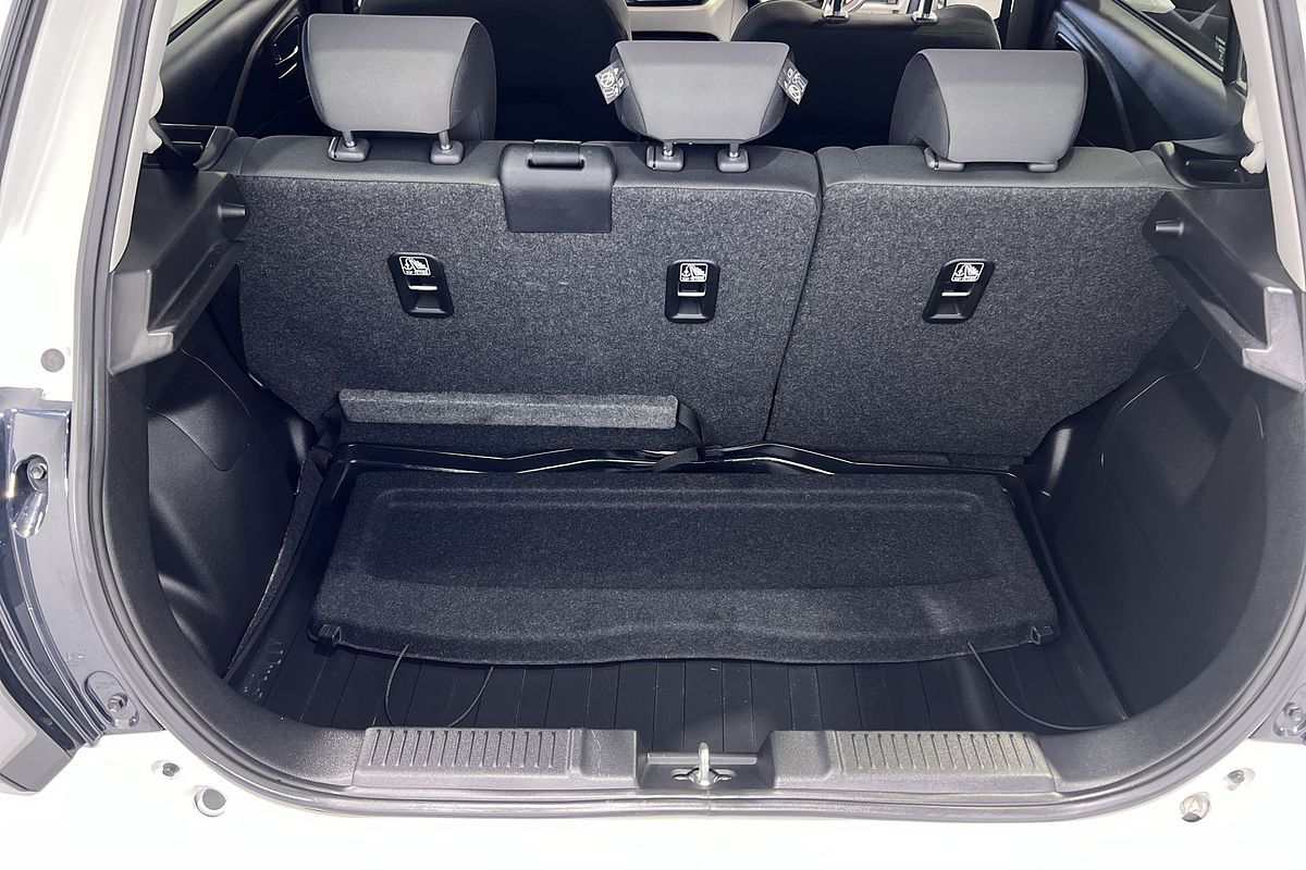 2024 Suzuki Swift Hybrid Plus UZ
