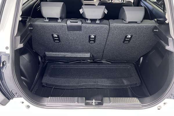 2024 Suzuki Swift Hybrid Plus UZ