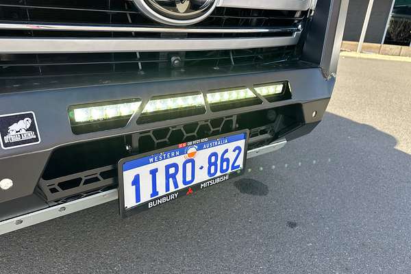 2022 Toyota Landcruiser VX FJA300R