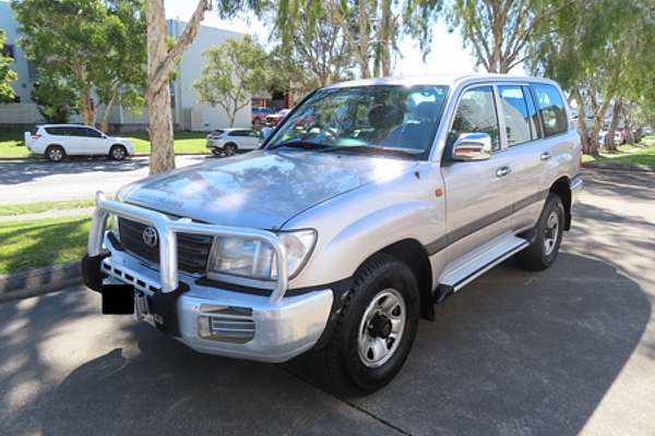 2002 Toyota Landcruiser GXL FZJ105R