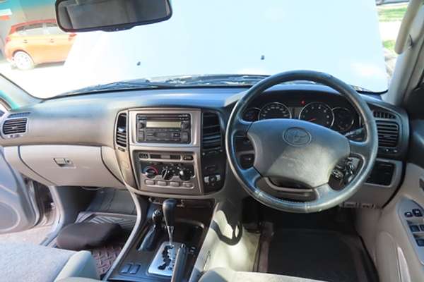 2002 Toyota Landcruiser GXL FZJ105R