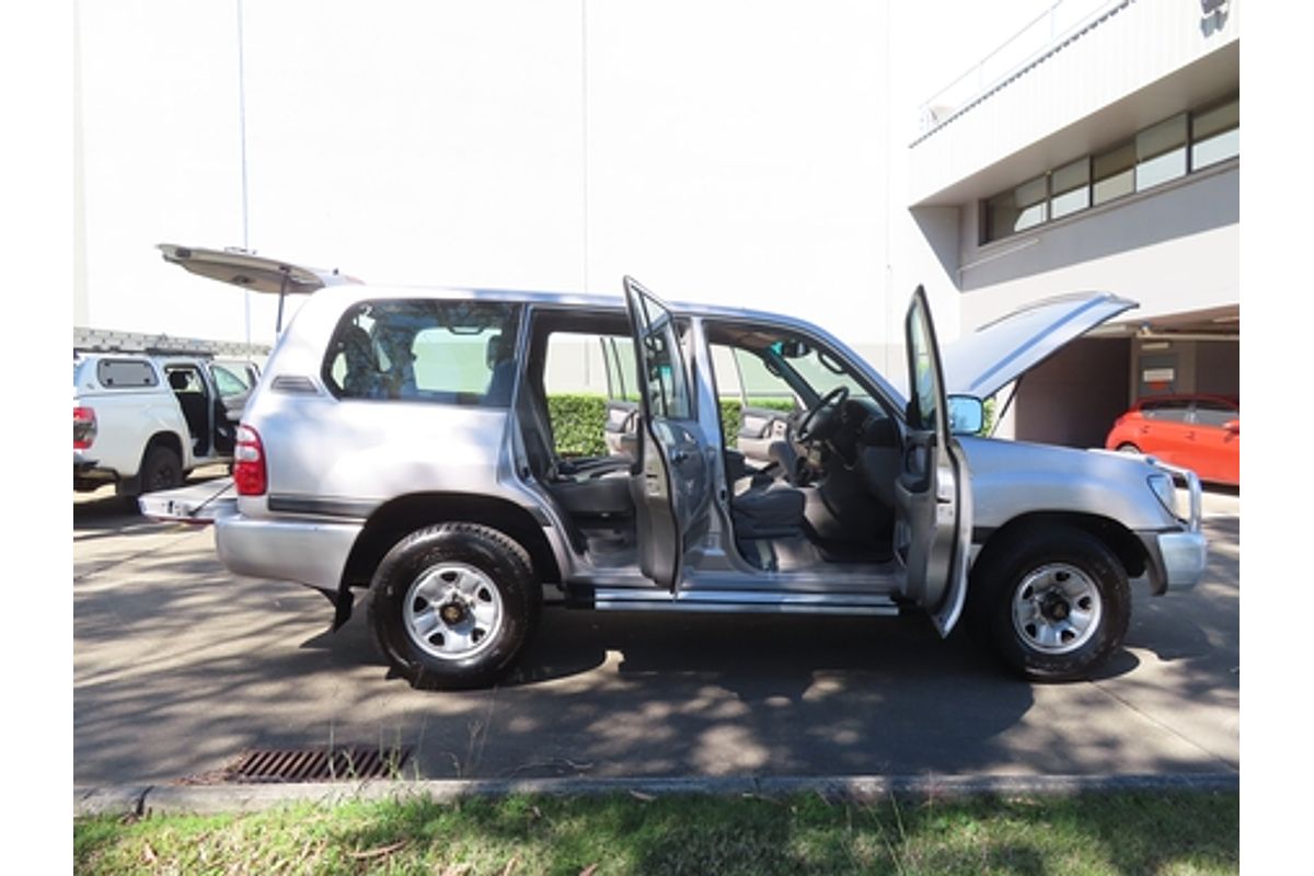 2002 Toyota Landcruiser GXL FZJ105R