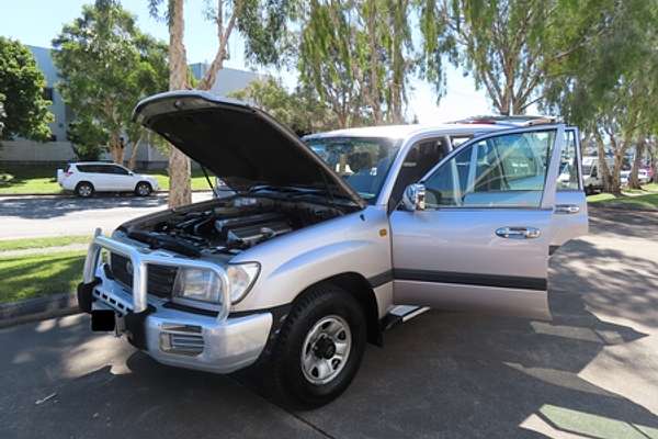 2002 Toyota Landcruiser GXL FZJ105R