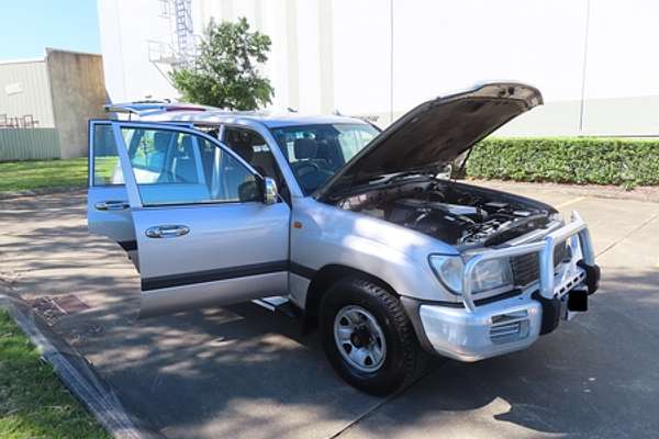 2002 Toyota Landcruiser GXL FZJ105R