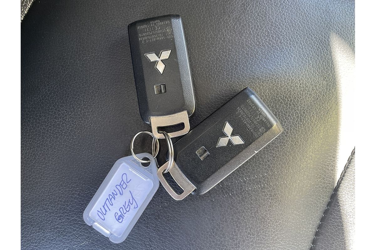 2011 Mitsubishi Outlander 30th Anniversary ZH