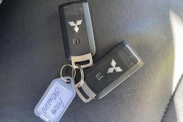 2011 Mitsubishi Outlander 30th Anniversary ZH