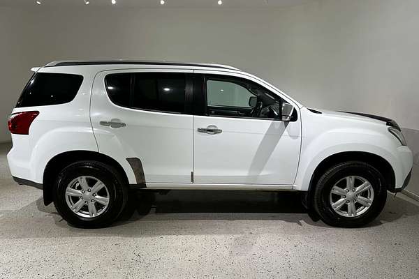 2017 Isuzu MU-X LS-T